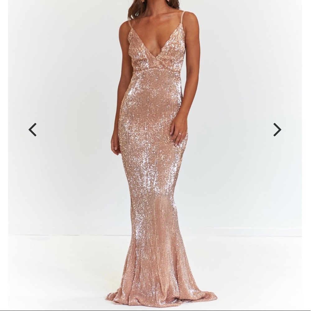 BEAUTIFUL champagne Mermaid Style Dress!!